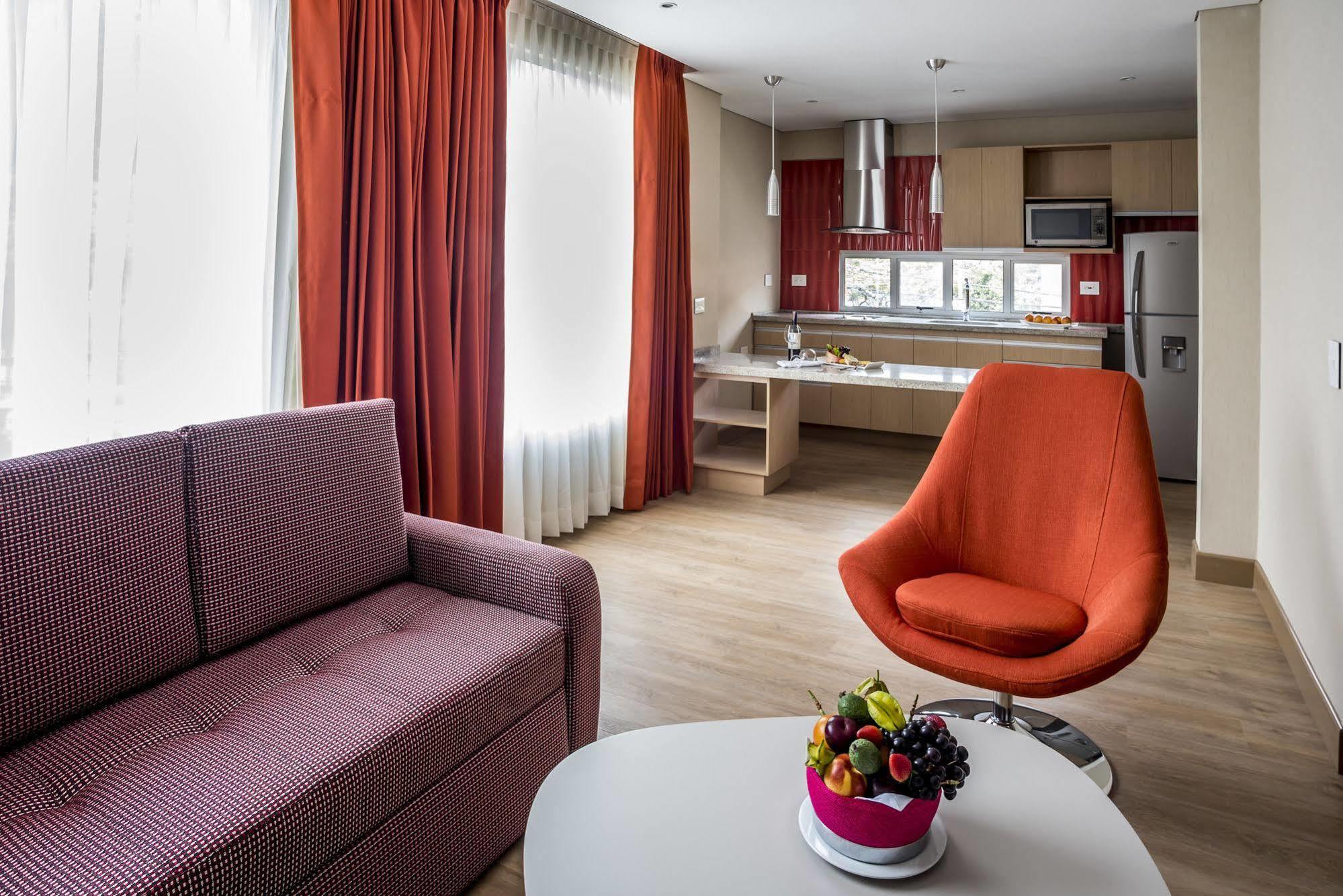 Hotel Plaza Suites Bogotá Exteriör bild