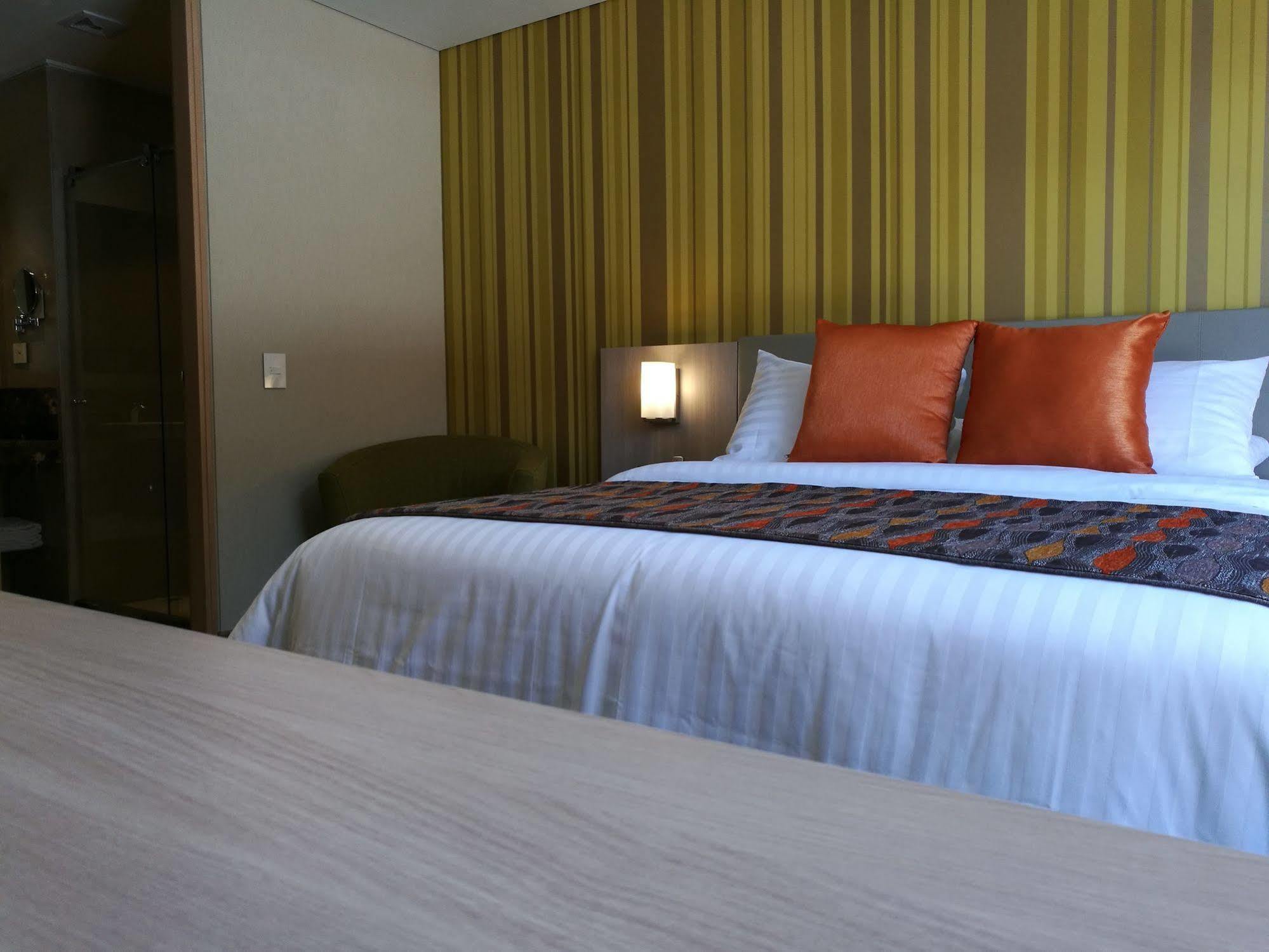 Hotel Plaza Suites Bogotá Exteriör bild